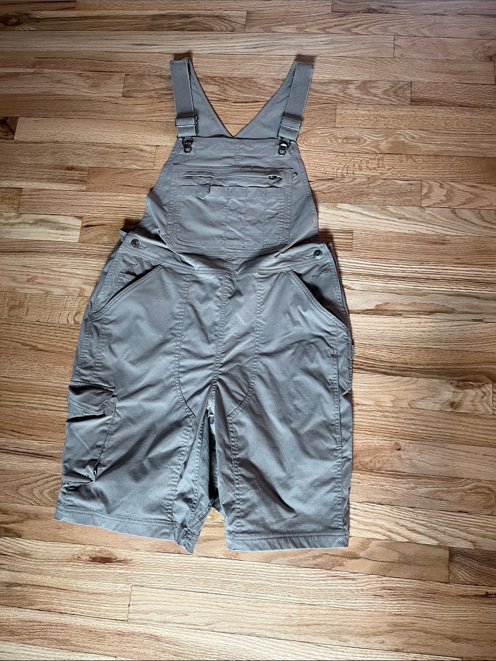 Duluth Trading Co Nylon Cargo Utility Shortalls Overalls Medium